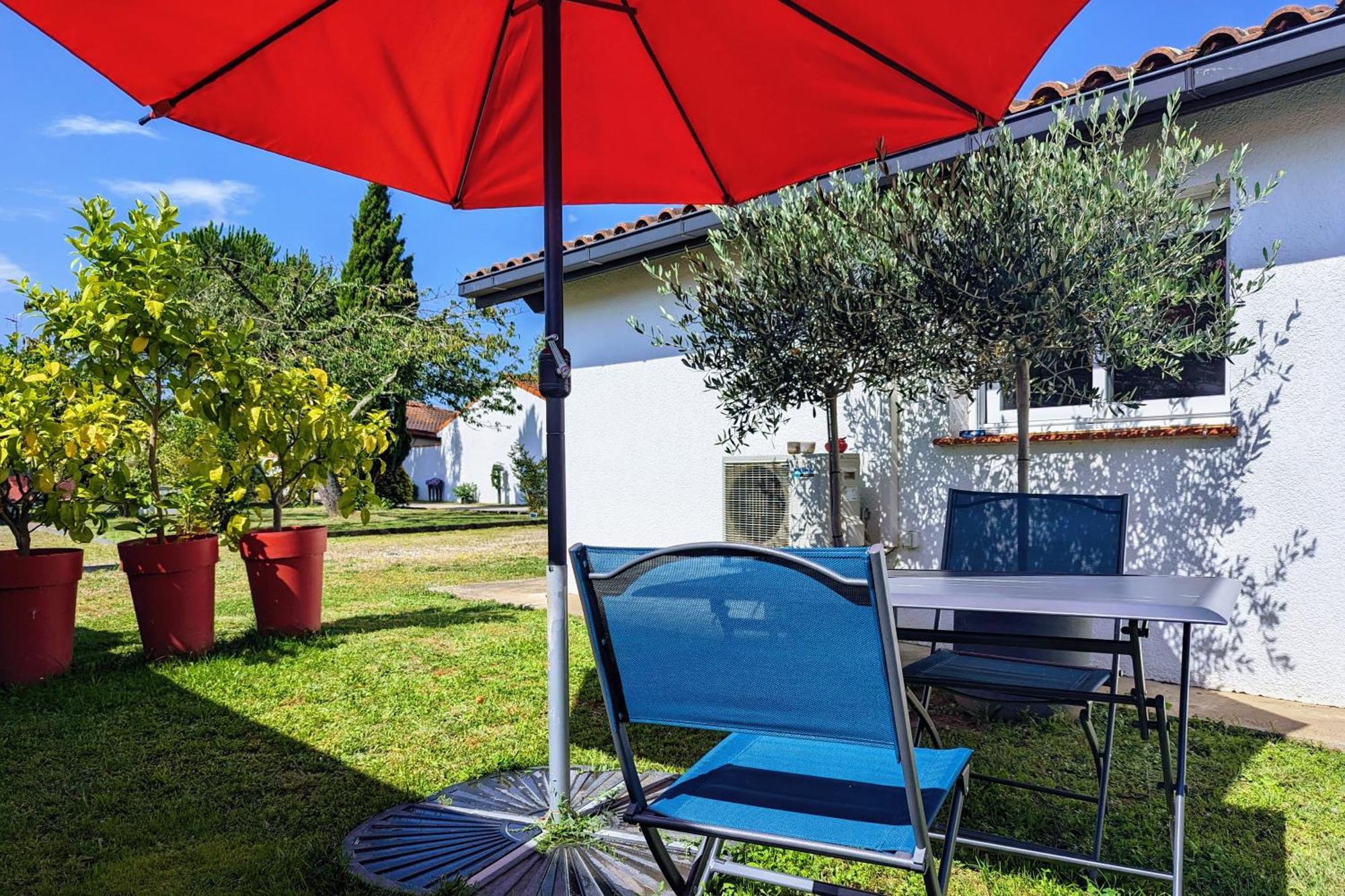 Indépendant, Calme, Avec Parking Privé Et Grand Jardin, Proche De Toulouse Villeneuve-Tolosane