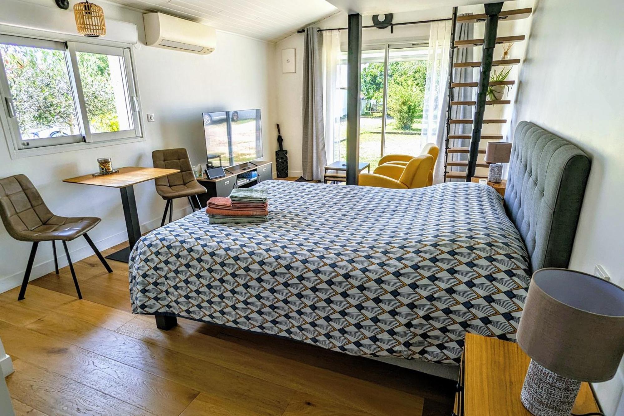 Independant, Calme, Avec Parking Prive Et Grand Jardin, Proche De Toulouse Apartment