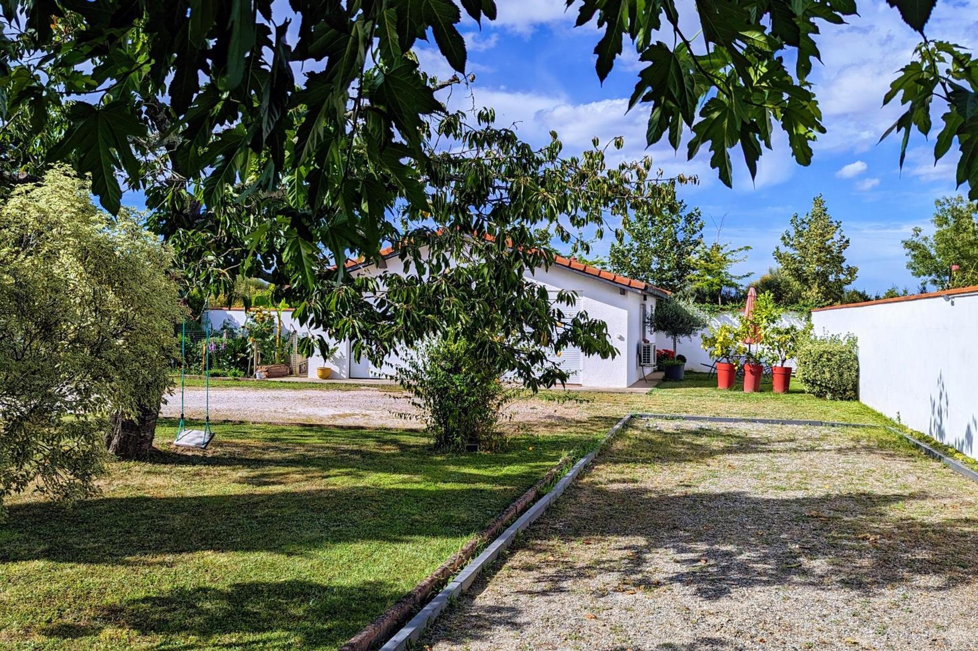 Apartment Independant, Calme, Avec Parking Prive Et Grand Jardin, Proche De Toulouse *